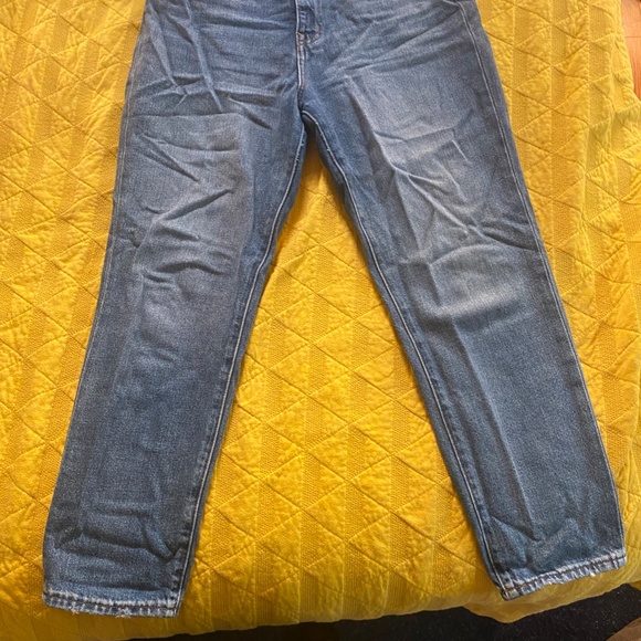 Madewell Mom Jean - Picture 2 of 5